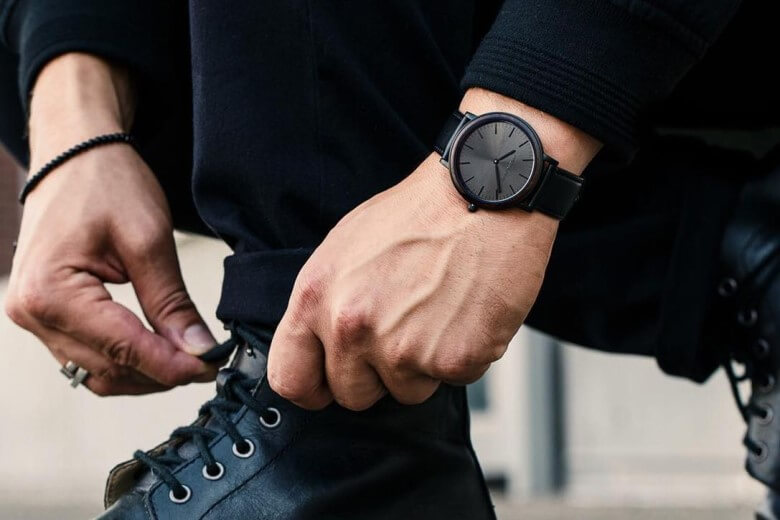 Minimalistische Uhr für Männer