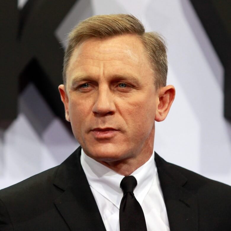 Geheimratsecken - James Bond, alias Daniel Craig mit Seitenscheitel