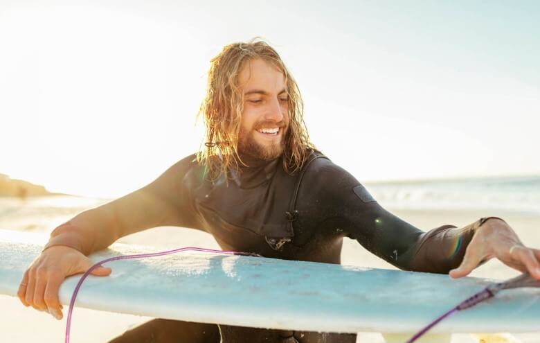 Langhaarfrisuren Männer: Der Surfer Look