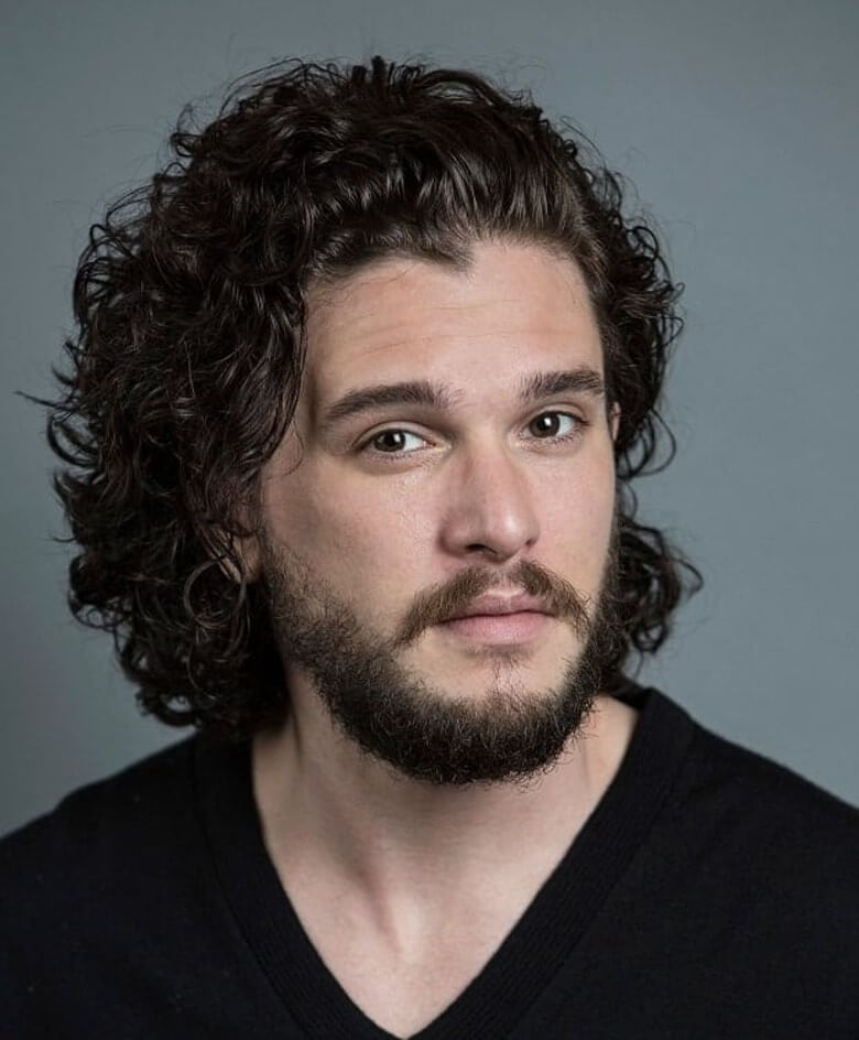 Game of Thrones Star Kit Harington mit Locken