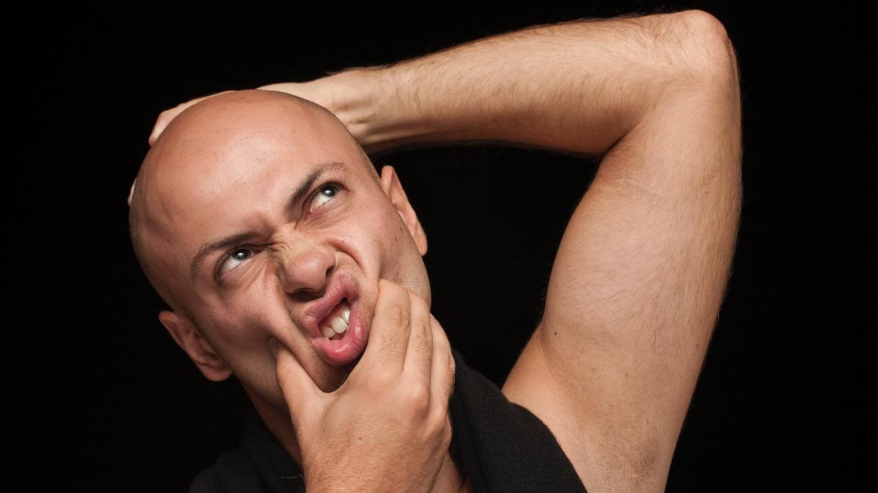 Glatze: Was Du über die Männerfrisur wissen musst