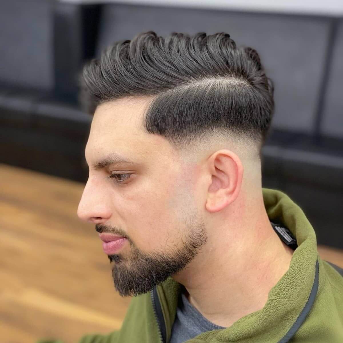 Herrenfrisuren Übergänge: Comb over mit Low Fade