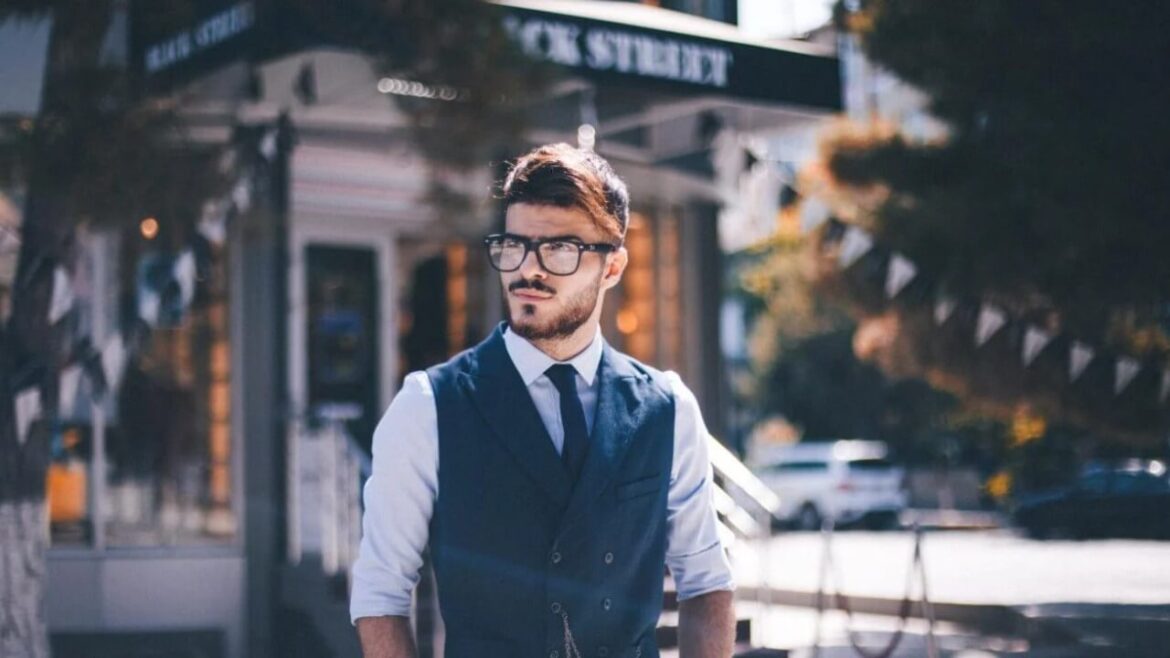 Frisuren mit Brille: Welche passt zu Dir?