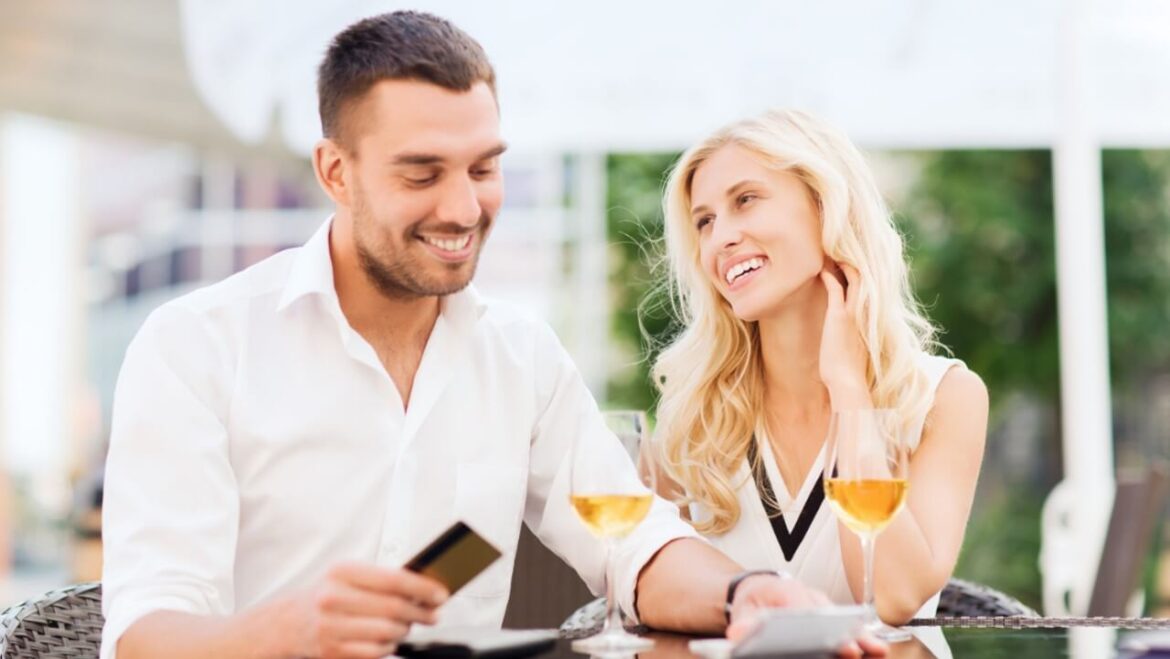 Wer bezahlt beim ersten Date?