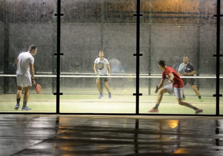 Alternativen zum Fitnessstudio: Padel