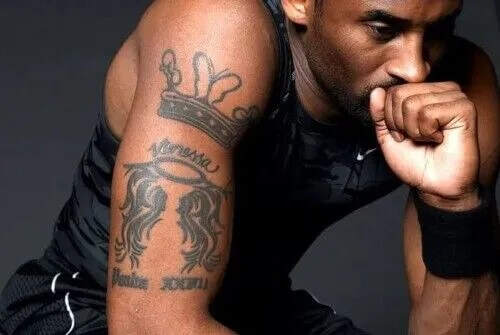 Tattoo Ideen für Männer 2024 - Kronenmotiv