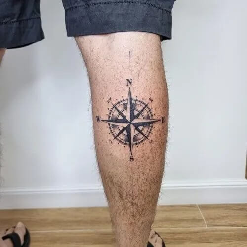 Tattoo Ideen für Männer 2024 - Kompass