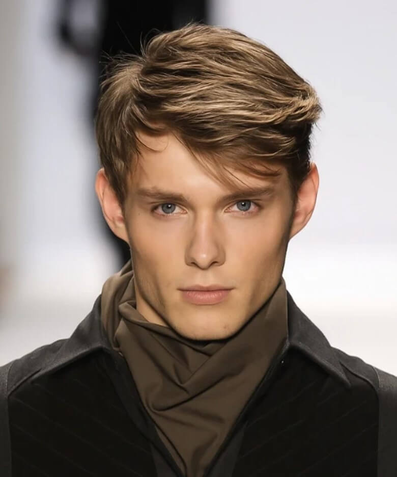 Herrenfrisuren 2026 - Side Swept Textured Crop
