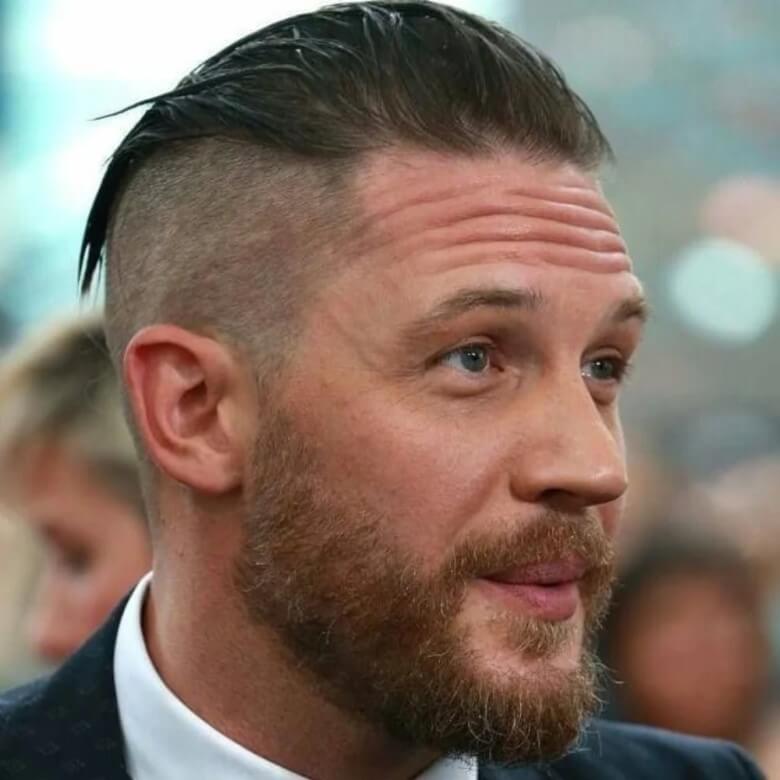 Slick Back mit Undercut