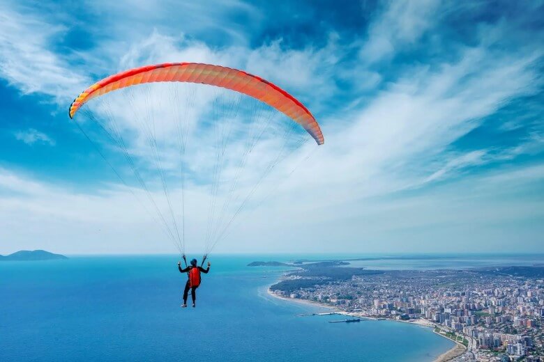 Paragliding ist Ruhe und Adrenalin-Kick zugleich