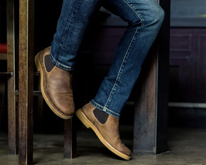Chelsea Boots für Männer im Winter tragen