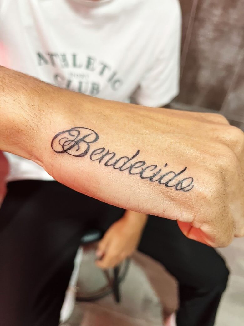 Arm Tattoos Männer - Schrift