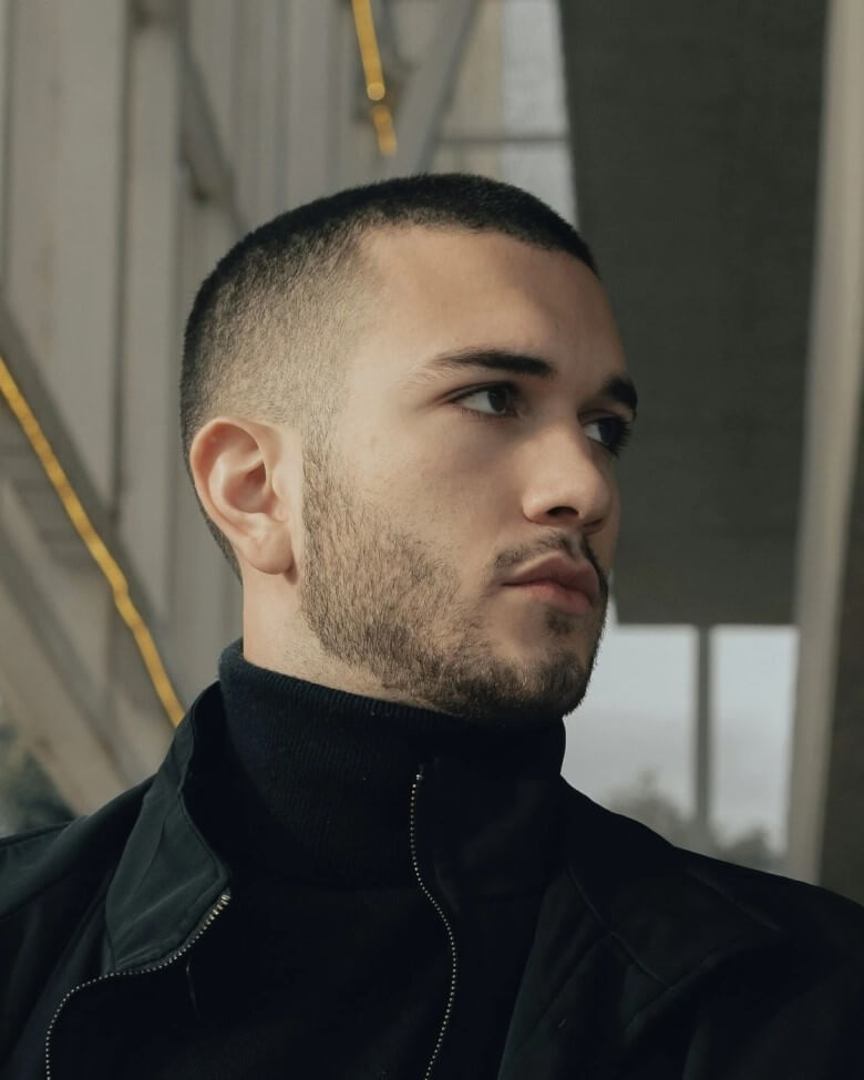 Herrenfrisuren zur Weihnachtsfeier - Buzz Cut