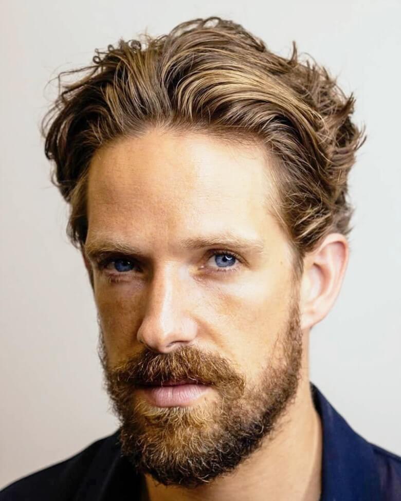 mittellange Männerfrisuren nach Alter mit Struktur