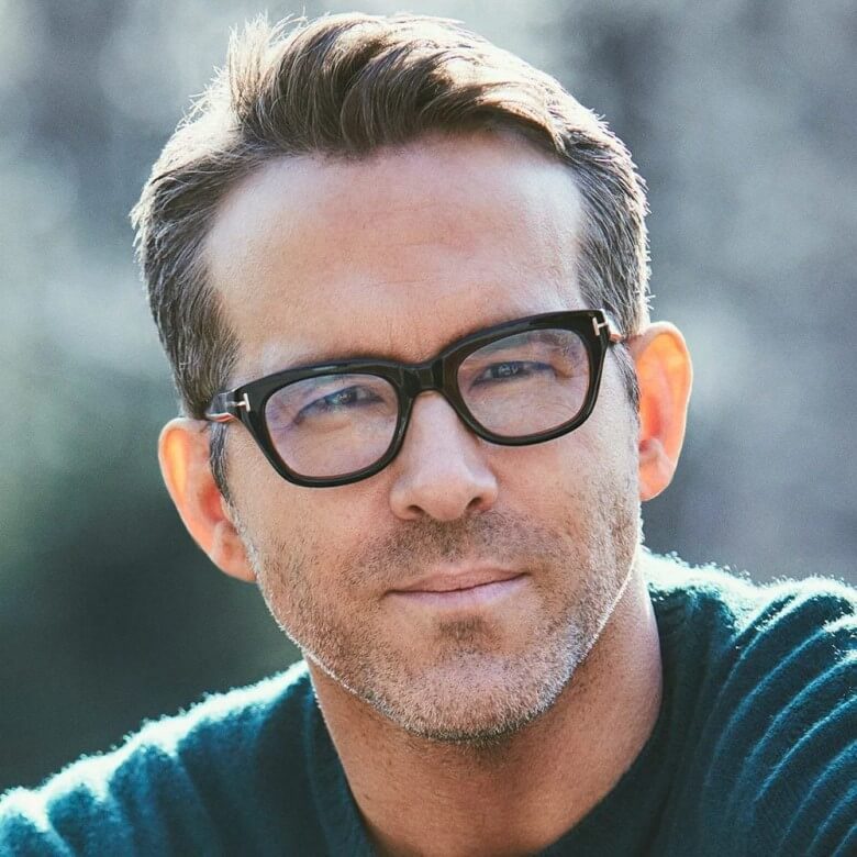 Männerfrisuren mit Brille - Side Part